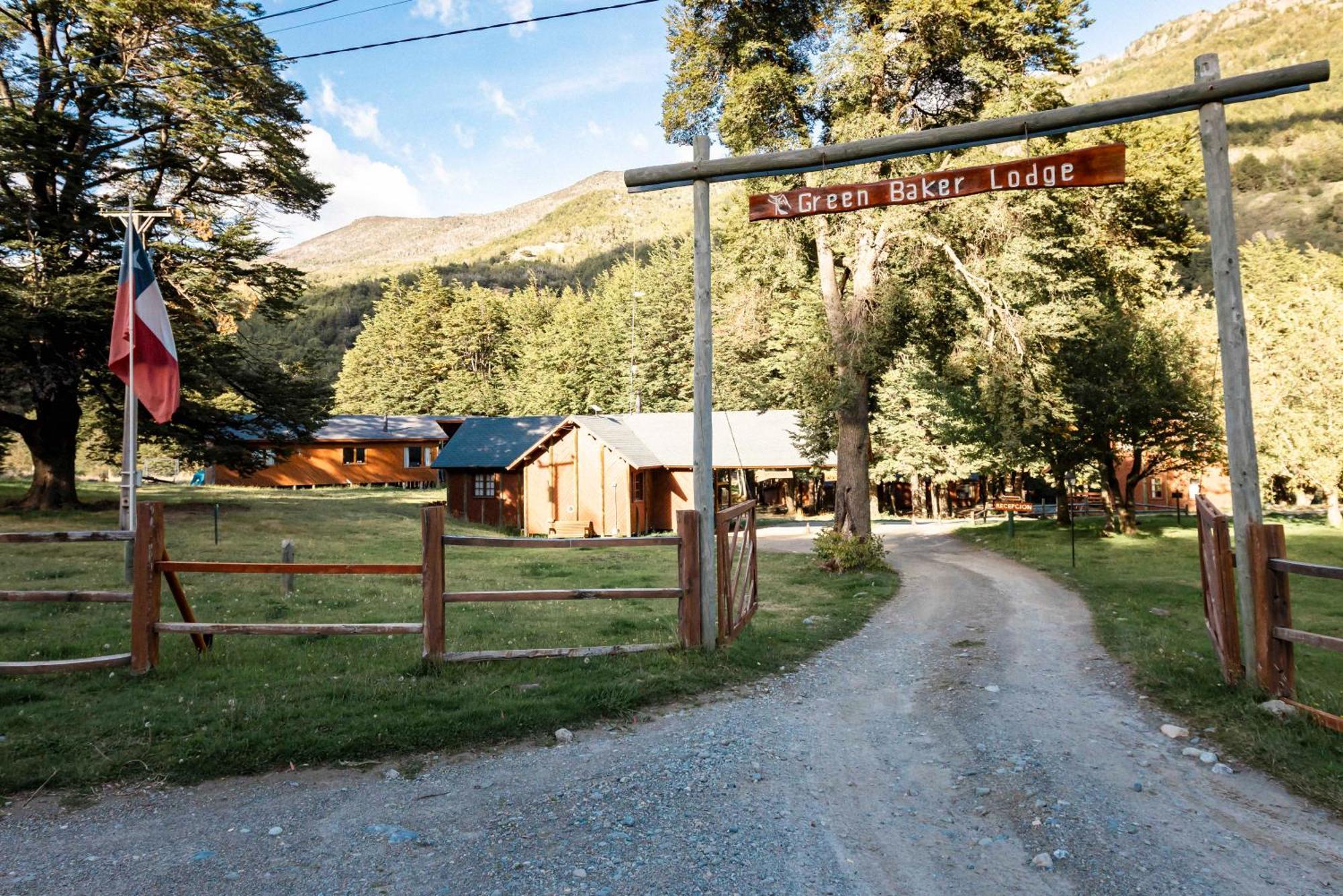 Green Baker Lodge Puerto Bertrand ภายนอก รูปภาพ